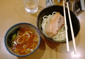 Dipping Ramen. Picture (c) by Jörg Neidig. All rights reserved.